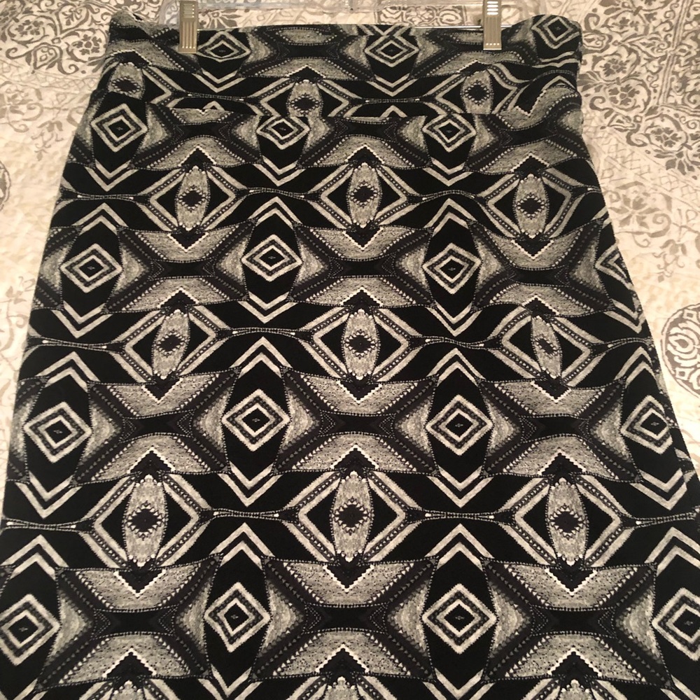 Lularoe Cassie L